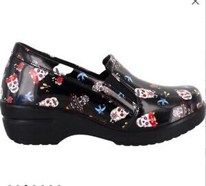 EASY WORKS by EASY STREET NWT Leeza  Laurie Festive Sugar Skulls Clogs 8.5 Black